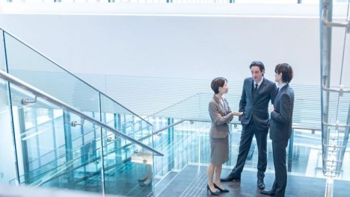 collaborateur immeuble bureau_0