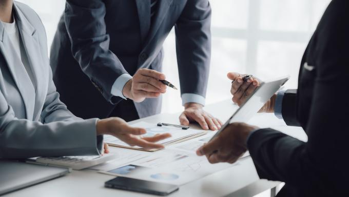 Market Office, meeting analysie