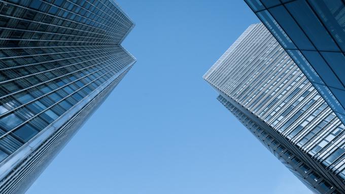 Review Investment Market